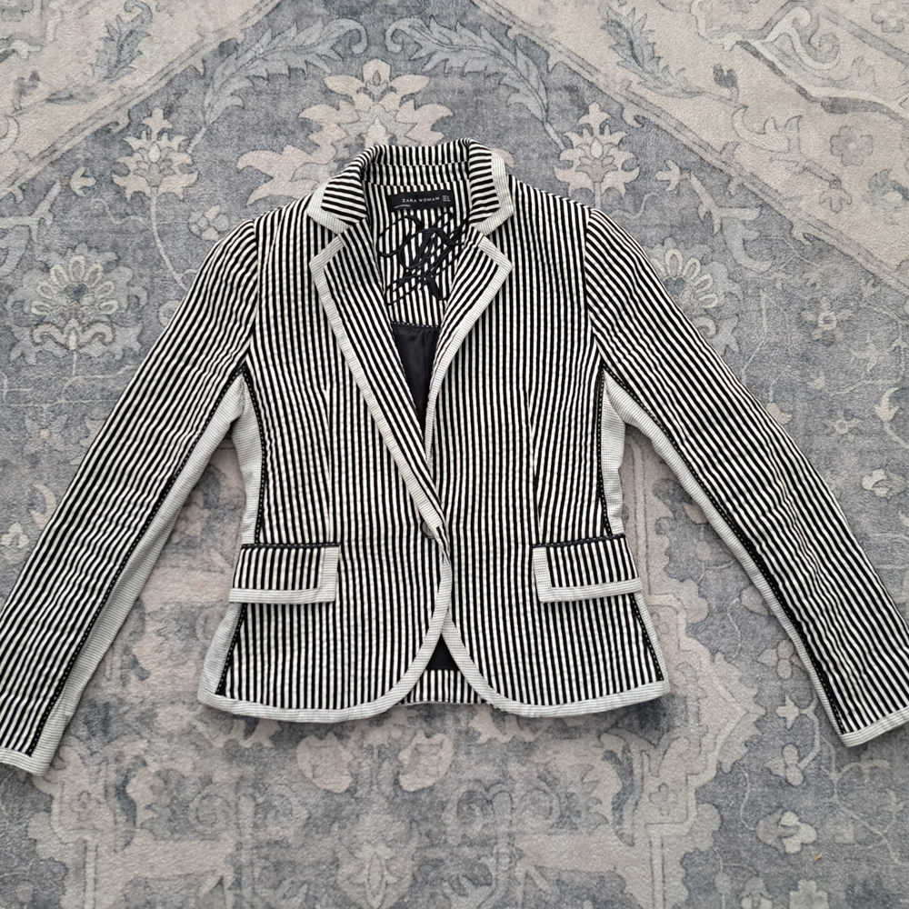 Zara Black and White Striped Blazer Tailored Fit